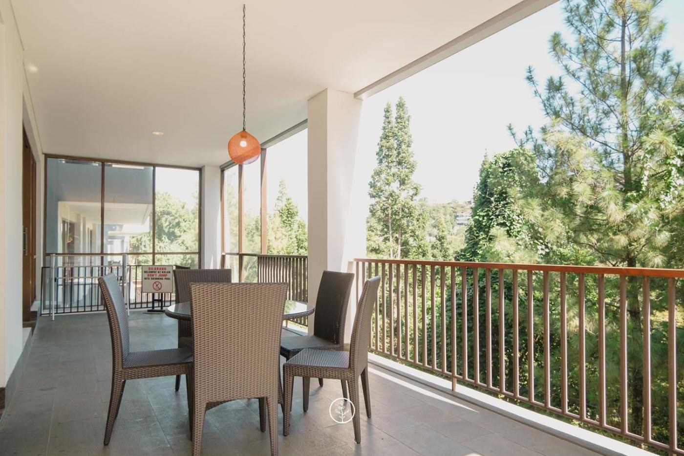 Narwastu Hill View Villa 6 Bedrooms With A Private Swimming Pool Bandung Exterior foto